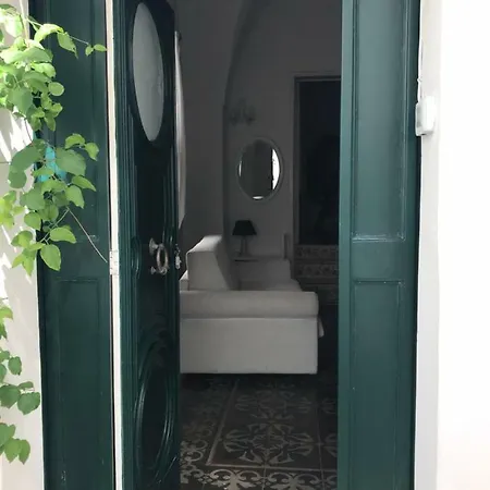Case Di Via Patitari *